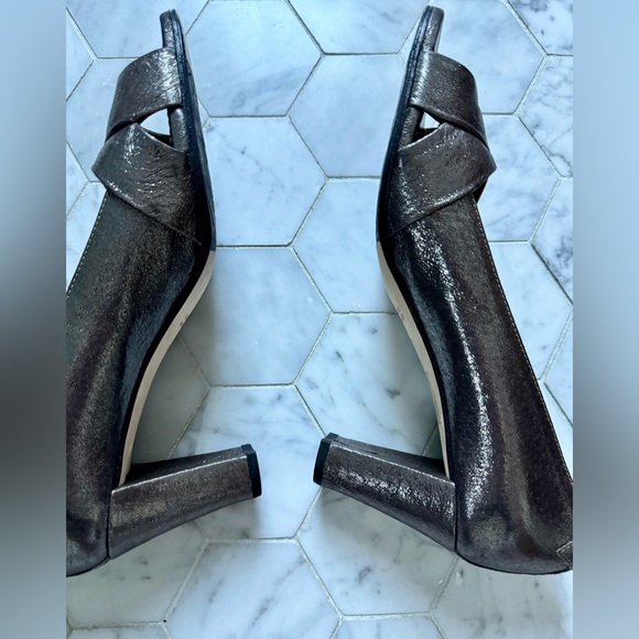Gorgeous Taryn Rose pewter heels, size 38 (8) and in near perfect condition. - Picture 2 of 10